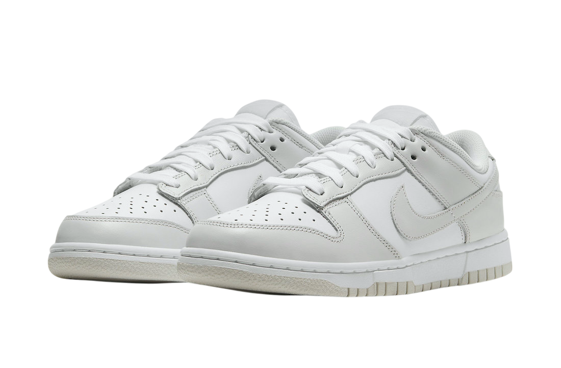 Womens Nike Dunk Low (White/Photon Dust)