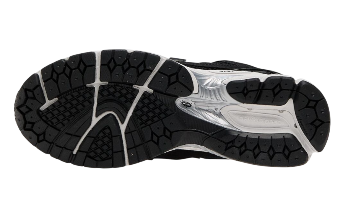 New Balance 1906R (Black/White)