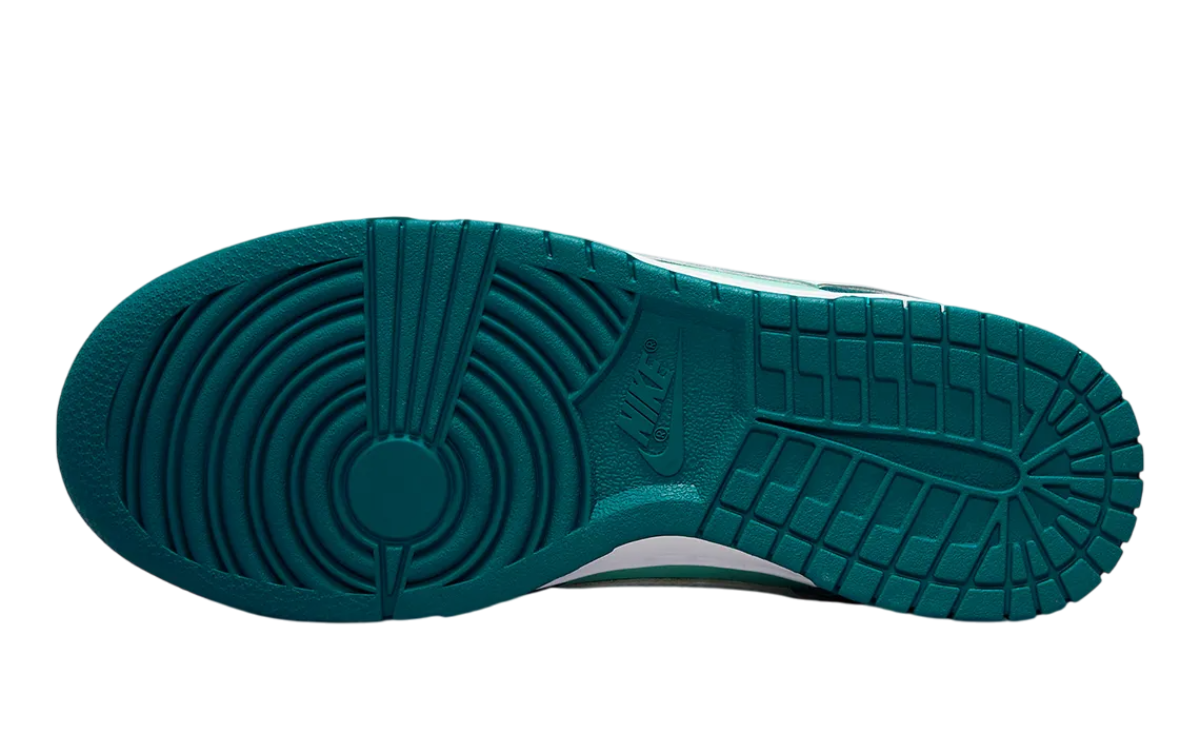 Womens Nike Dunk Low (Geode Teal)