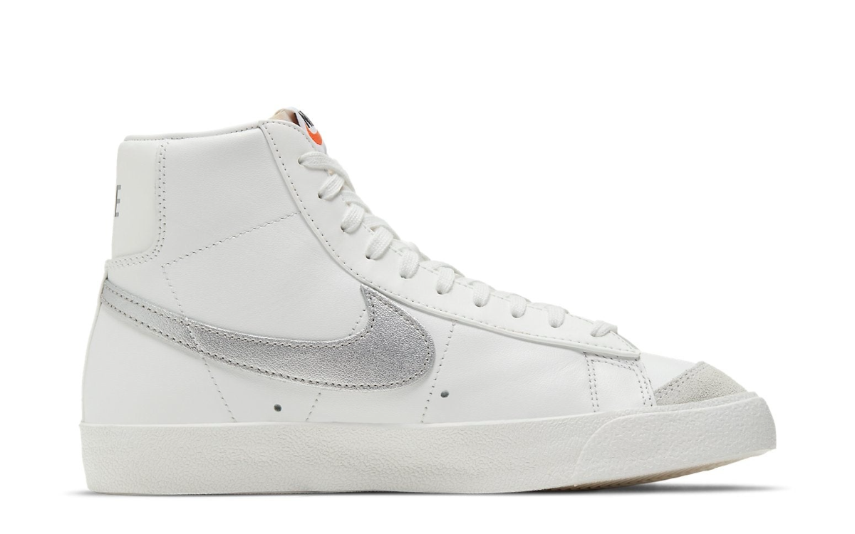 Womens Nike Blazer Mid '77 (White/Silver)