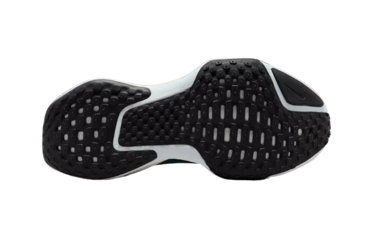 Nike ZoomX Invincible Run Flyknit 3 (Black/White)