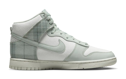 Nike Dunk High Retro SE (Plaid)