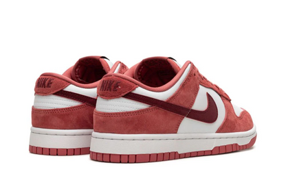 Womens Nike Dunk Low (Valentines Day)