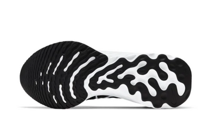 Womens Nike React Infinity Run Flyknit 2 (Black/White)