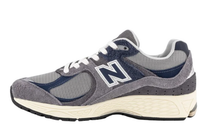 New Balance 2002R (Grey/Navy)