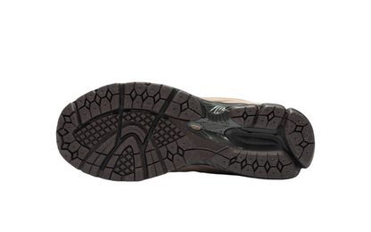 New Balance 2002R (Driftwood Black)