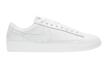 Womens Nike Blazer Low (White)