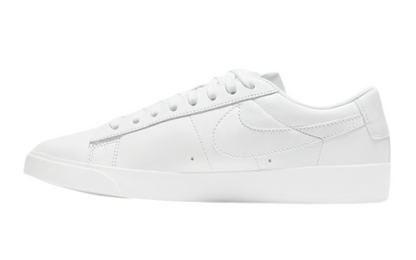 Womens Nike Blazer Low (White)