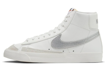Womens Nike Blazer Mid '77 (White/Silver)