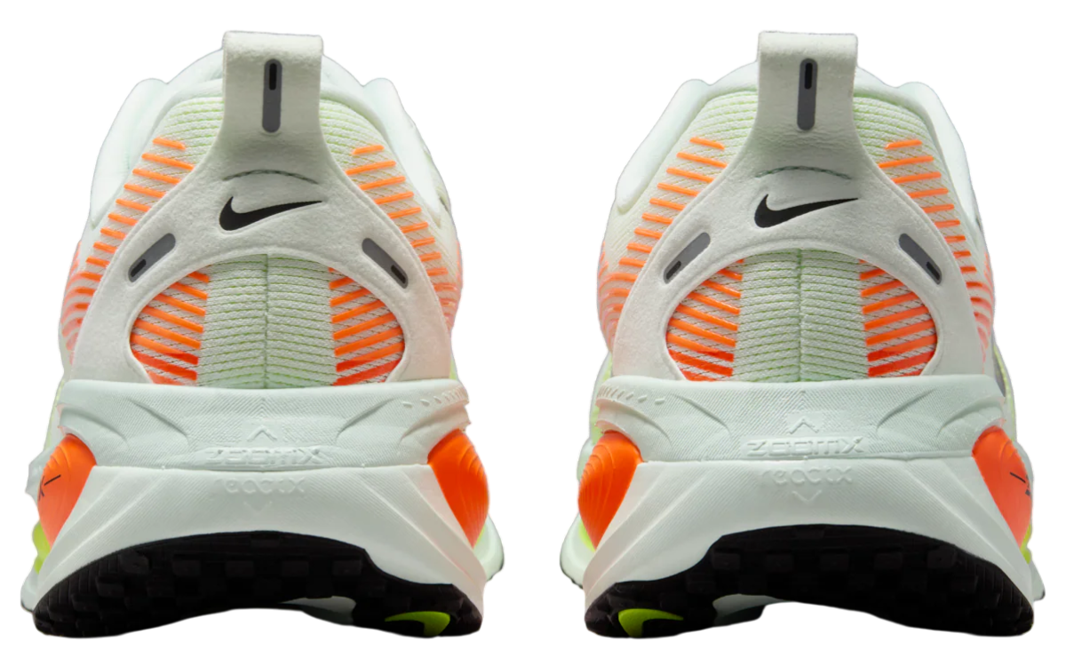 Nike Vomero 18 (Barely Green/Metallic Silver)