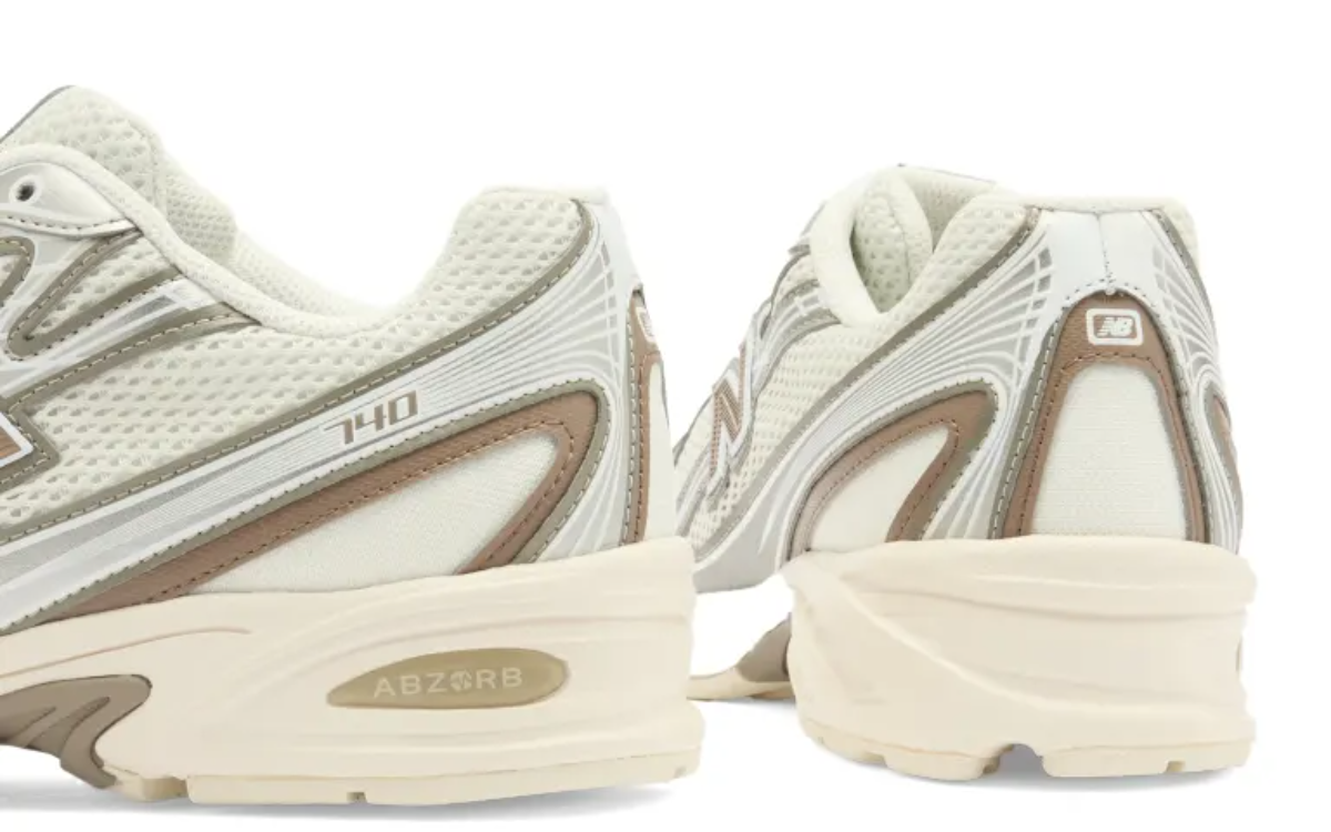 New Balance 740 (Sea Salt)