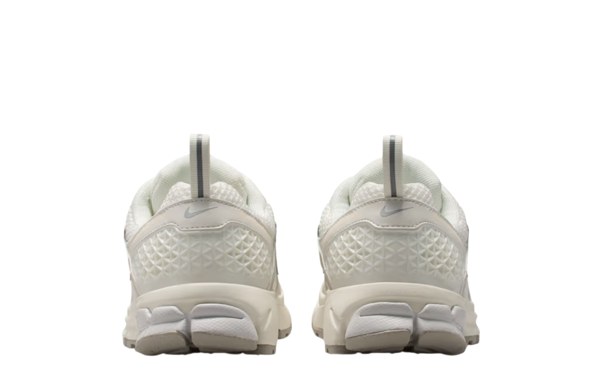 Nike Vomero 5 GS (Sail/Metallic Silver-Vast Grey)