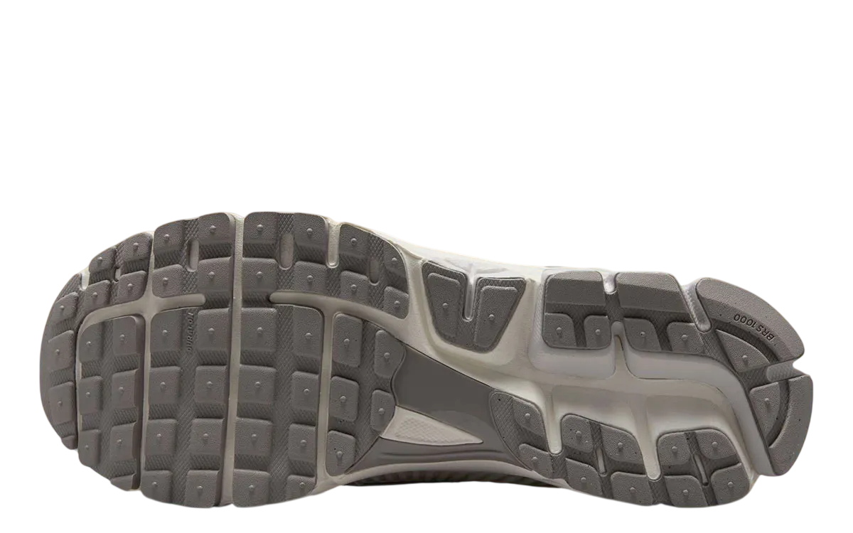 Nike Vomero 5 (Sail/Metallic Silver-Vast Grey)