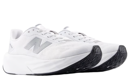 Womens New Balance FuelCell Rebel v5 (White)