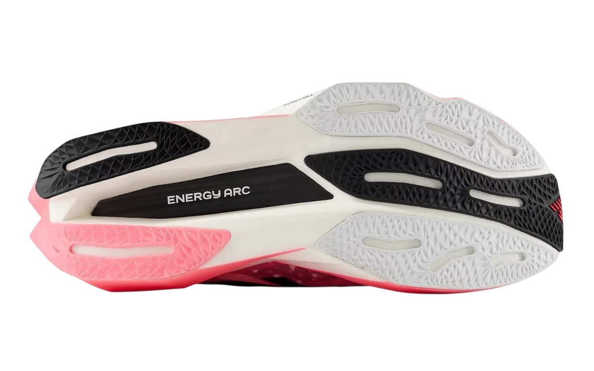 New Balance FuelCell SuperComp Elite v4 (Pink/Black)