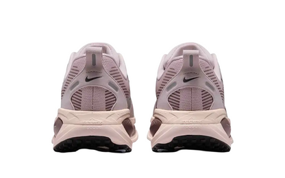 Womens Nike Vomero 18 (Particle Rose/Off Noir)