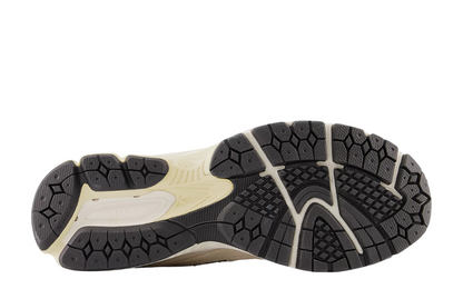 New Balance 2002R (Calm Taupe)