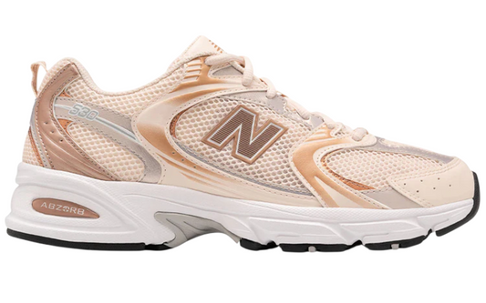 New Balance 530 White Pink lifestyle shoes – classic retro design with mesh and leather upper for everyday comfort.