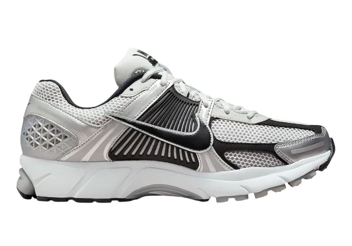 Nike Zoom Vomero 5 (Metallic Silver/Black)